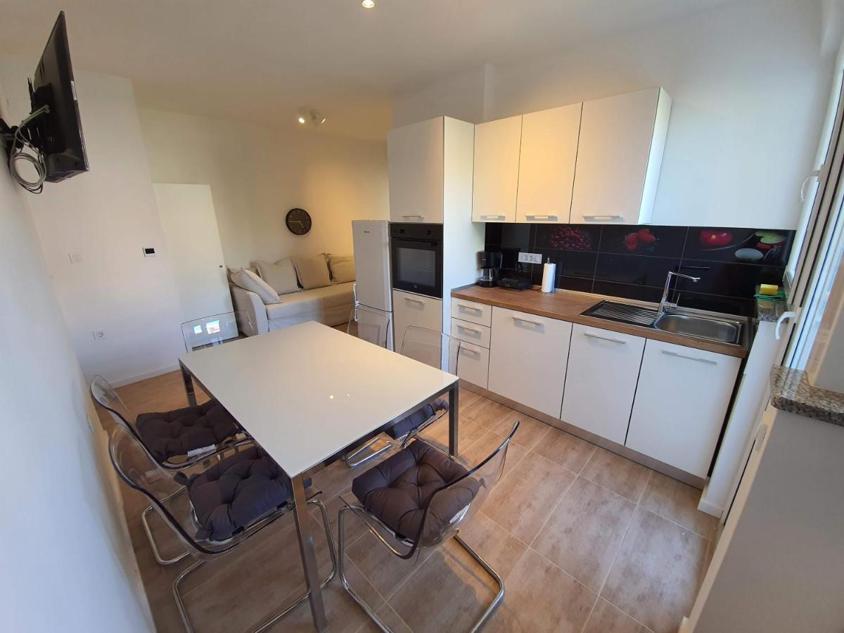Apartment Gordon Mali Losinj Bagian luar foto