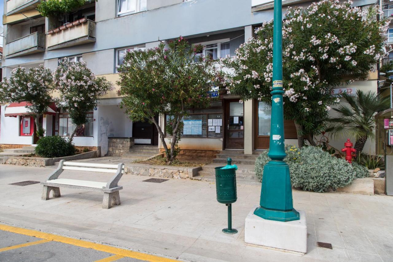 Apartment Gordon Mali Losinj Bagian luar foto